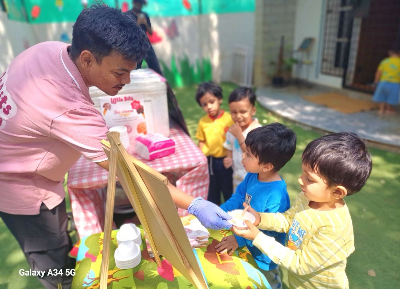 Little Bits Ice Cream Day at Little Red Hen